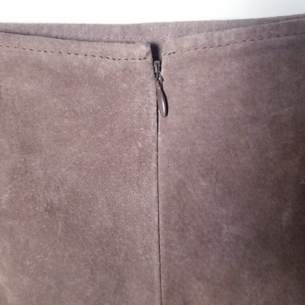 St. John's Bay Women 12 Brown Genuine Leather Suede Fully Lined Back Zip Skirt - Picture 3 of 9